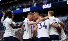 九游娱乐在线-热刺前锋连下两城与对手争夺胜利的简单介绍