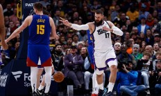 九游娱乐登录入口-关于太阳队安东尼仍积极备战，球队期待胜利的信息