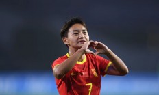 九游娱乐网址-关于中国女足主教练施压，球队备战冲击世界冠军的信息