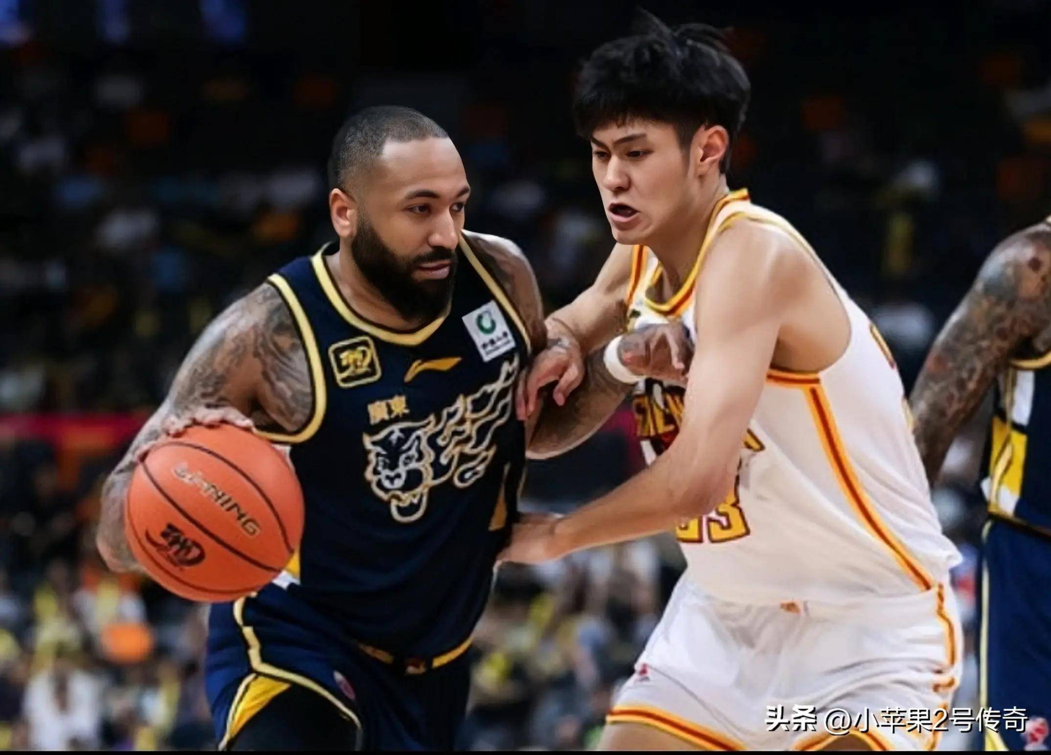 篮球锋线强化阵容,球队备战新赛季 篮球锋线强化阵容,球队备战新赛季