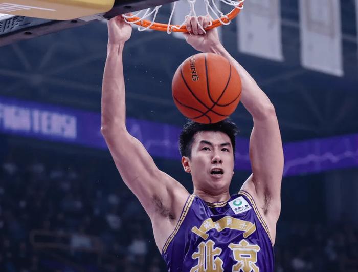 凤凰涅槃篮球邀请赛落座伊朗女队摘桂冠