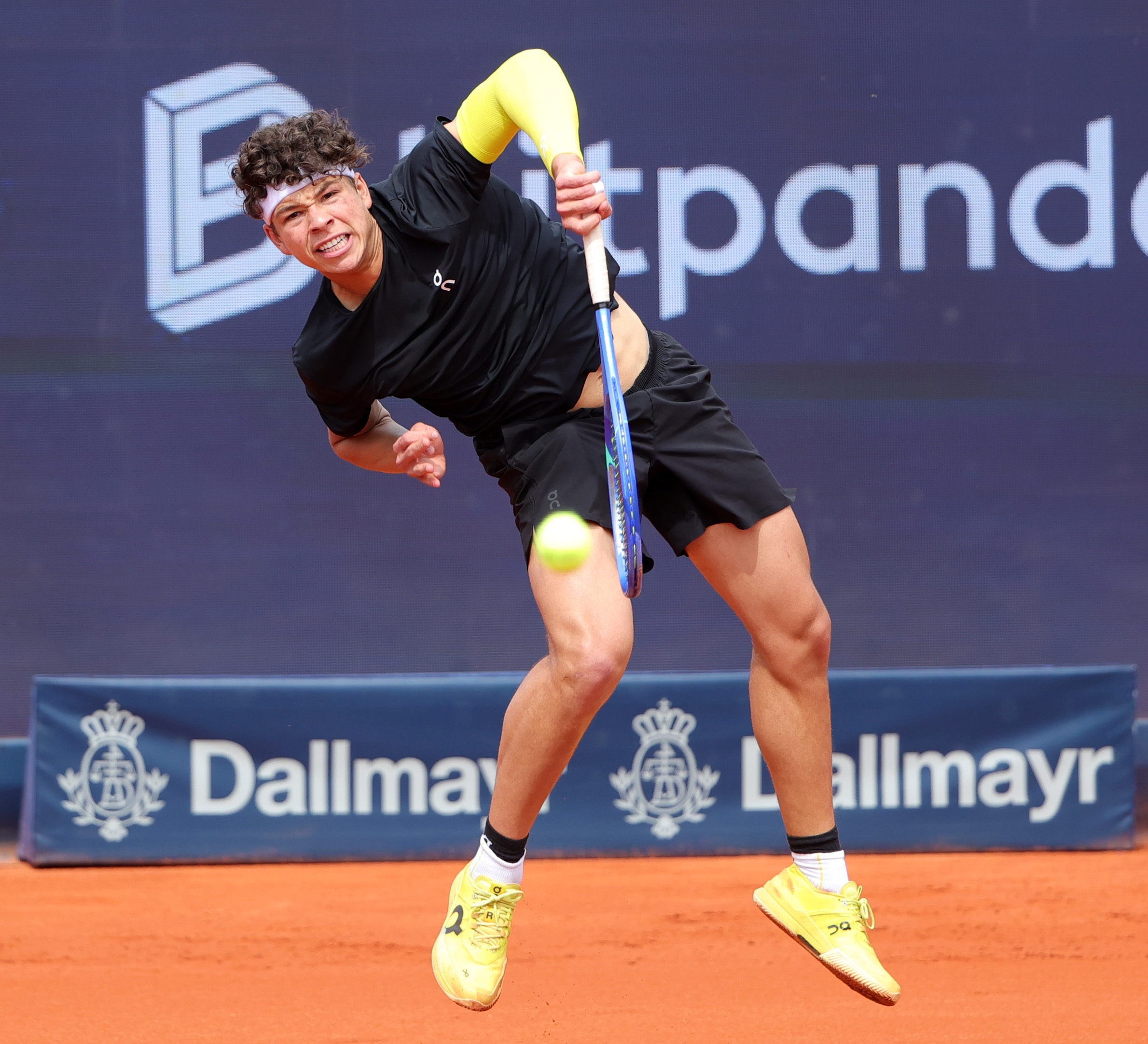 慕尼黑队在比赛中表现出令人瞩目的实力