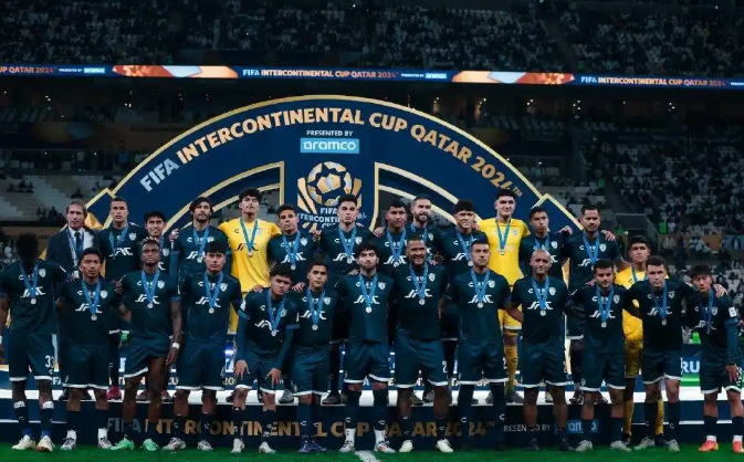 大型体育盛事备受瞩目,球队精神面貌焕然一新 大型体育盛事备受瞩目,球队精神面貌焕然一新