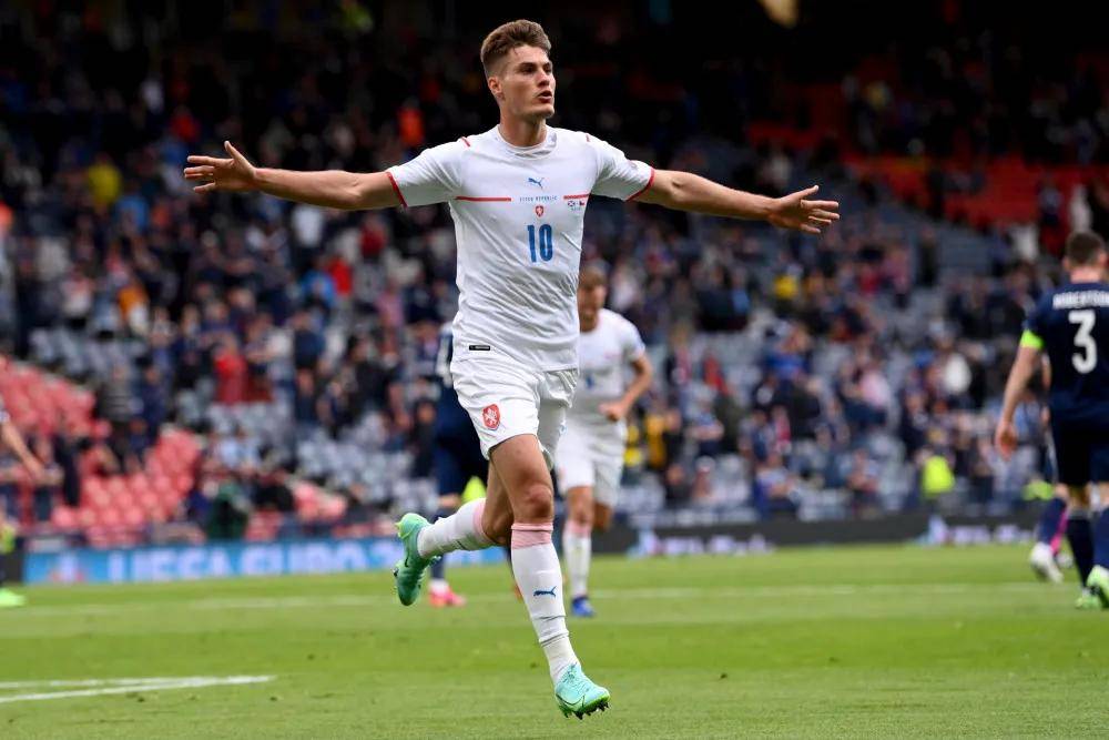 捷克队在比赛中表现出色,获得胜利 捷克队在比赛中表现出色,获得胜利