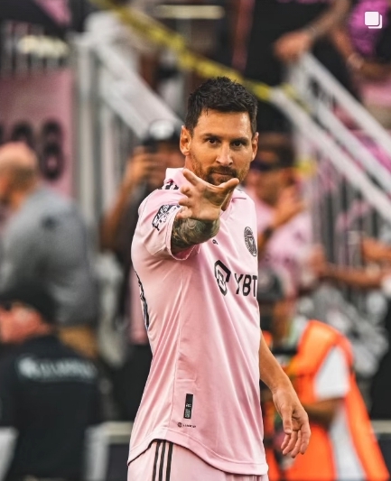 拉齐奥中场梅开二度，助球队取得大胜的简单介绍