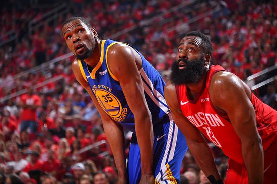 澳门男篮在比拼中达到高潮,夺得胜利 澳门男篮在比拼中达到高潮,夺得胜利