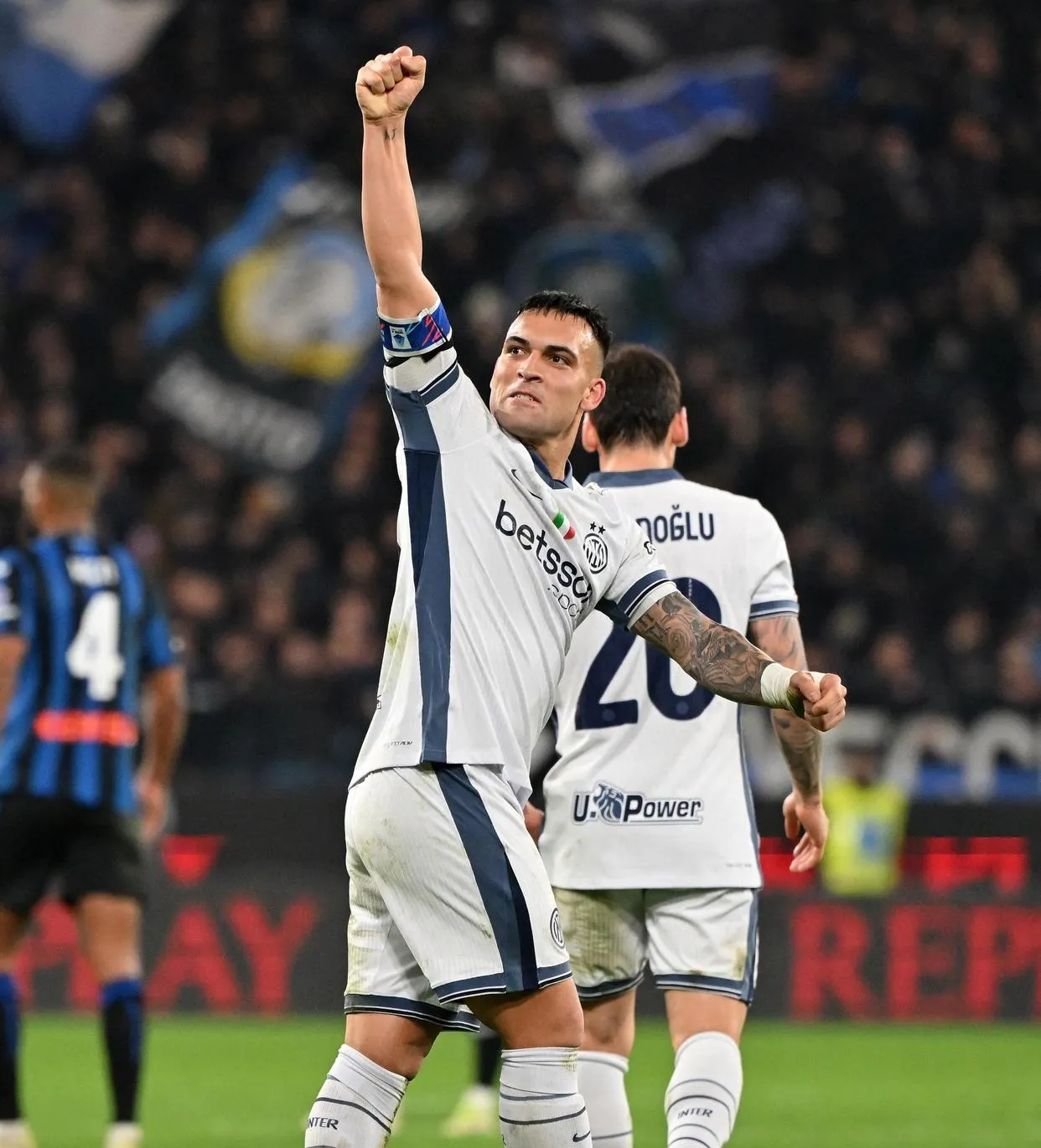 罗马客场胜那不勒斯,保持不败 罗马客场胜那不勒斯,保持不败