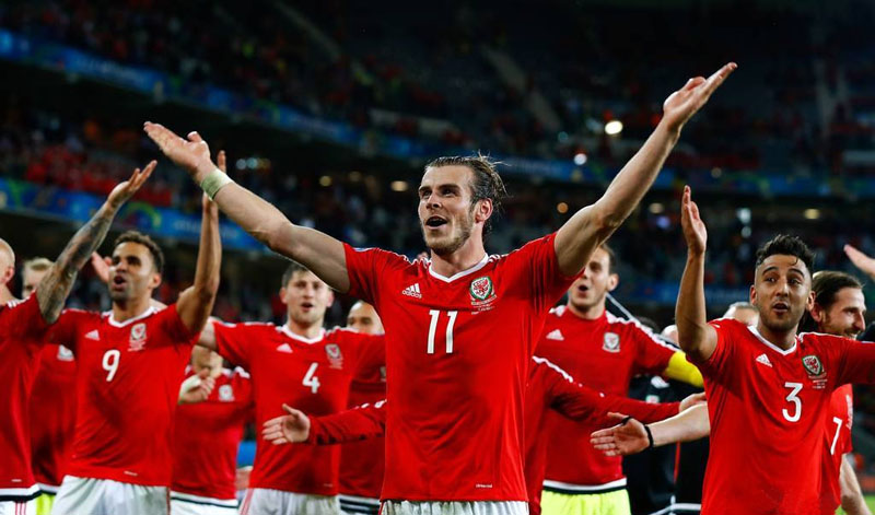 威尔士队实现逆转,跻身前列 威尔士队实现逆转,跻身前列