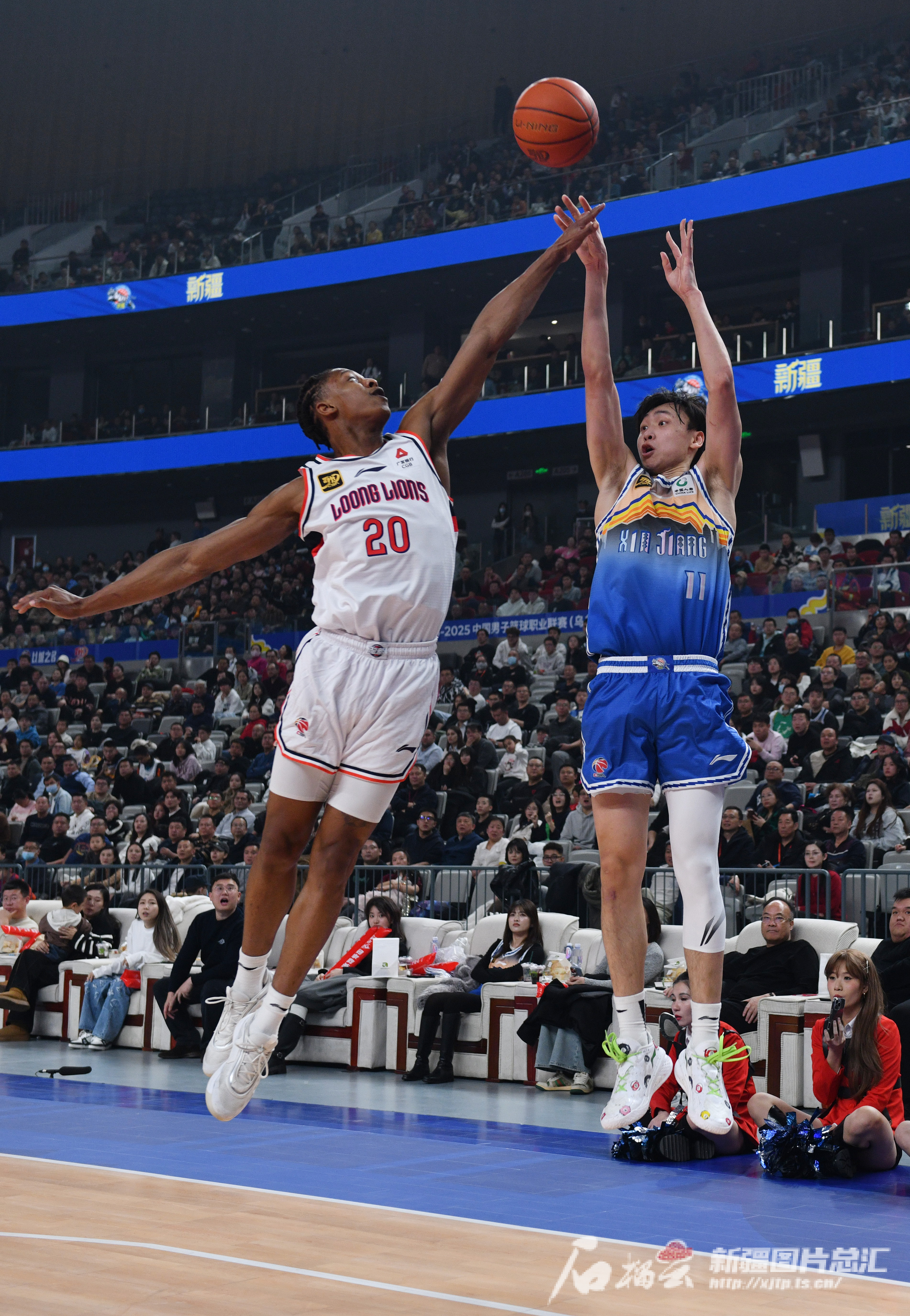 广东队主场胜新疆,延续领先优势 广东队主场胜新疆,延续领先优势