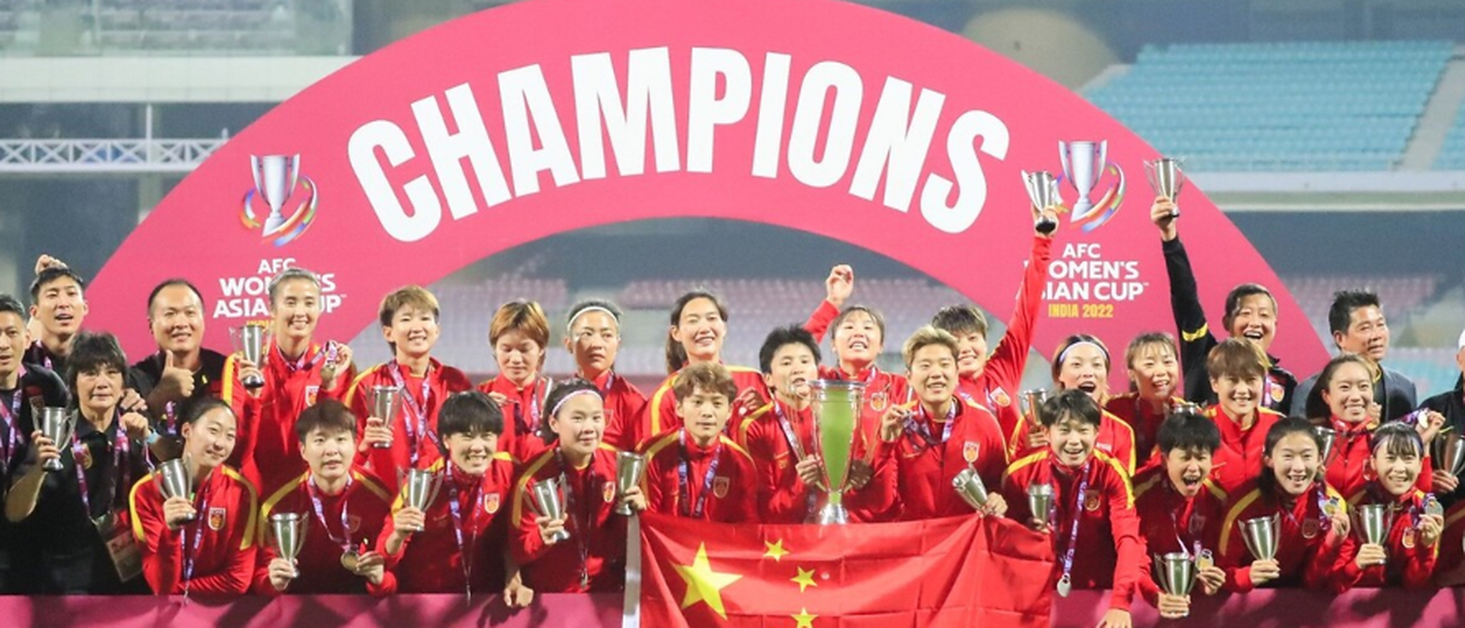 关于中国女足主教练施压,球队备战冲击世界冠军的信息 关于中国女足主教练施压,球队备战冲击世界冠军的信息