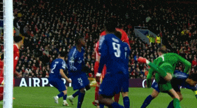 华尔夫迪圣奥斯定门将令人惊叹的扑救,力保比分 华尔夫迪圣奥斯定门将令人惊叹的扑救,力保比分