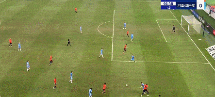 华尔夫迪圣奥斯定门将令人惊叹的扑救,力保比分 华尔夫迪圣奥斯定门将令人惊叹的扑救,力保比分