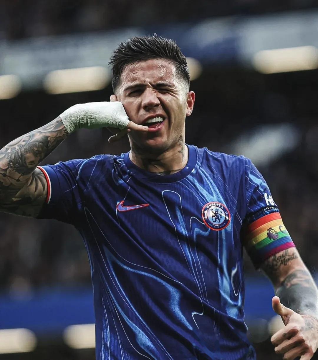 关于阿根廷选手沉着应对,奋力拼搏的信息 关于阿根廷选手沉着应对,奋力拼搏的信息