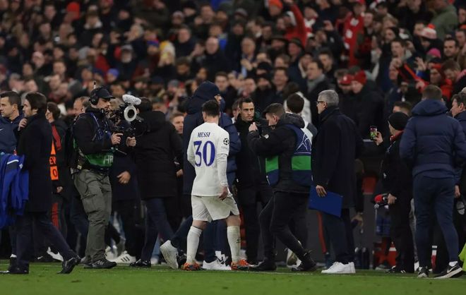 大巴黎主场告负,需全力争取下回合 大巴黎主场告负,需全力争取下回合