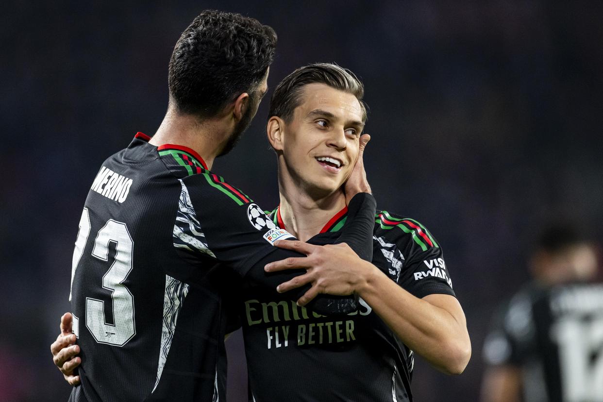 埃因霍温队在欧洲联赛取得胜利 埃因霍温队在欧洲联赛取得胜利