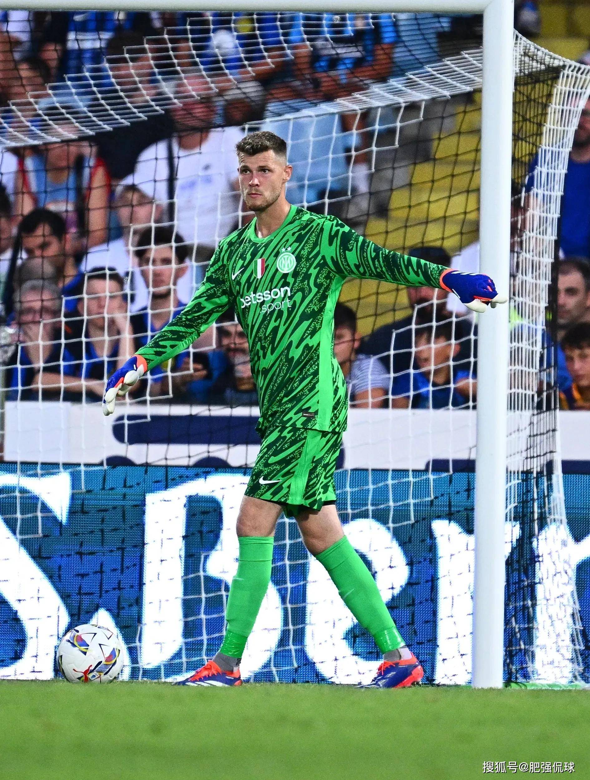 国际米兰官方宣布签约新后卫,强化球队防守实力的简单介绍 国际米兰官方宣布签约新后卫,强化球队防守实力的简单介绍