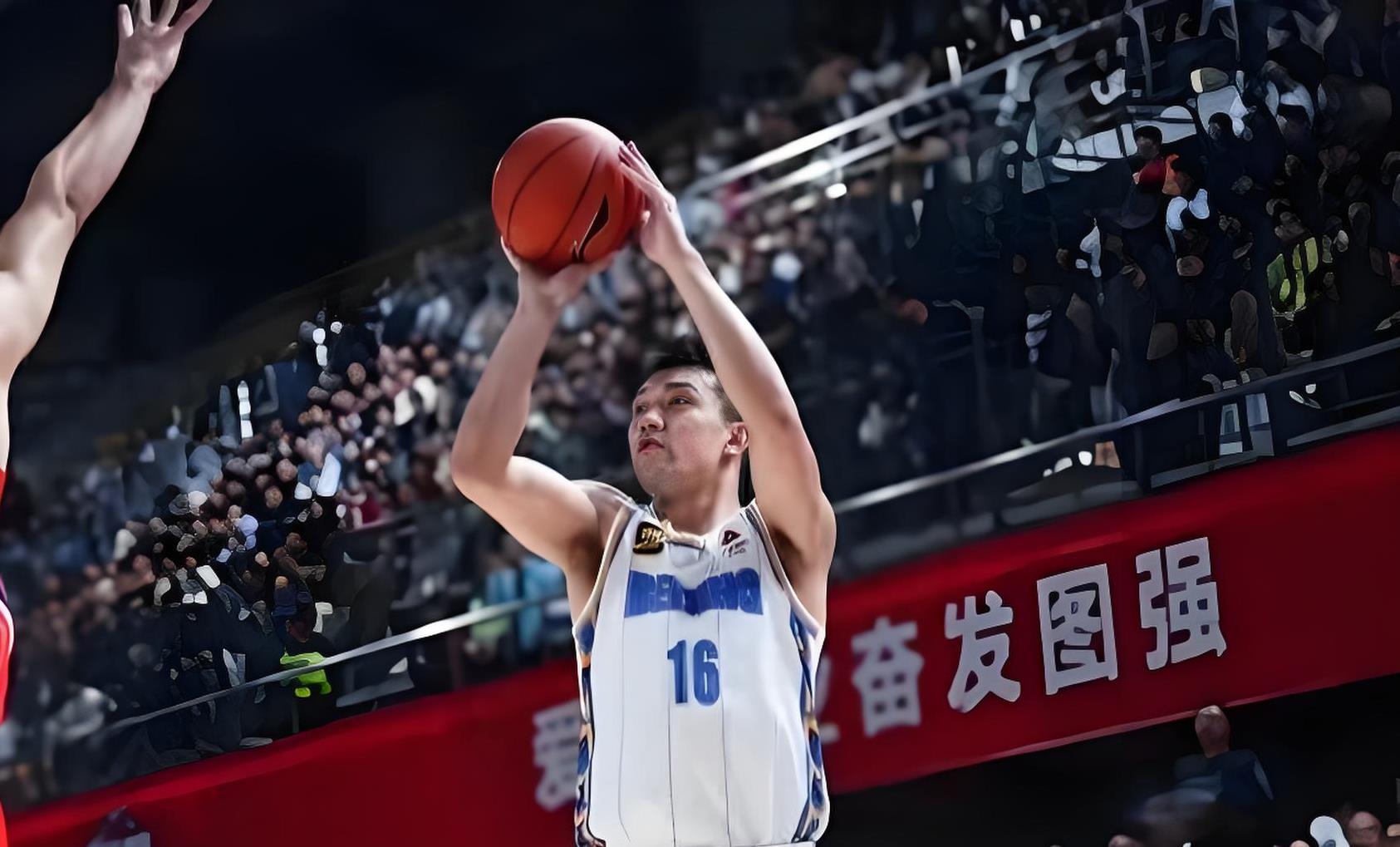 河北男篮在比赛中发挥出色,取得胜利 河北男篮在比赛中发挥出色,取得胜利