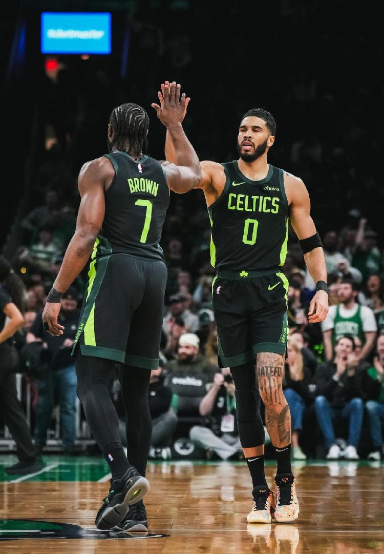 凯尔特人大胜凯尔特人,塔图姆砍下33分 凯尔特人大胜凯尔特人,塔图姆砍下33分